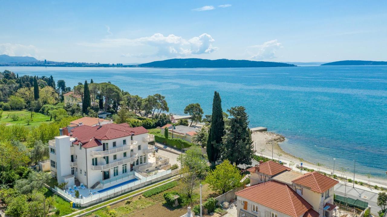Riva With Swimming Pool Hotel 4*