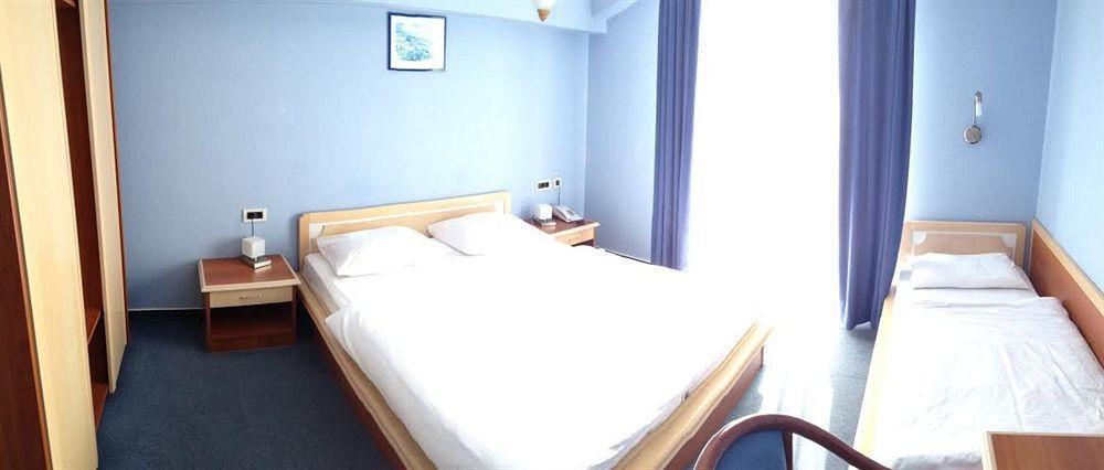 Riva With Swimming Pool Hotel 4*