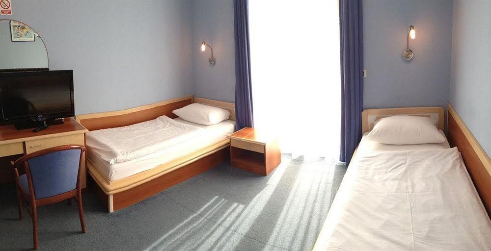 Riva With Swimming Pool 4*
