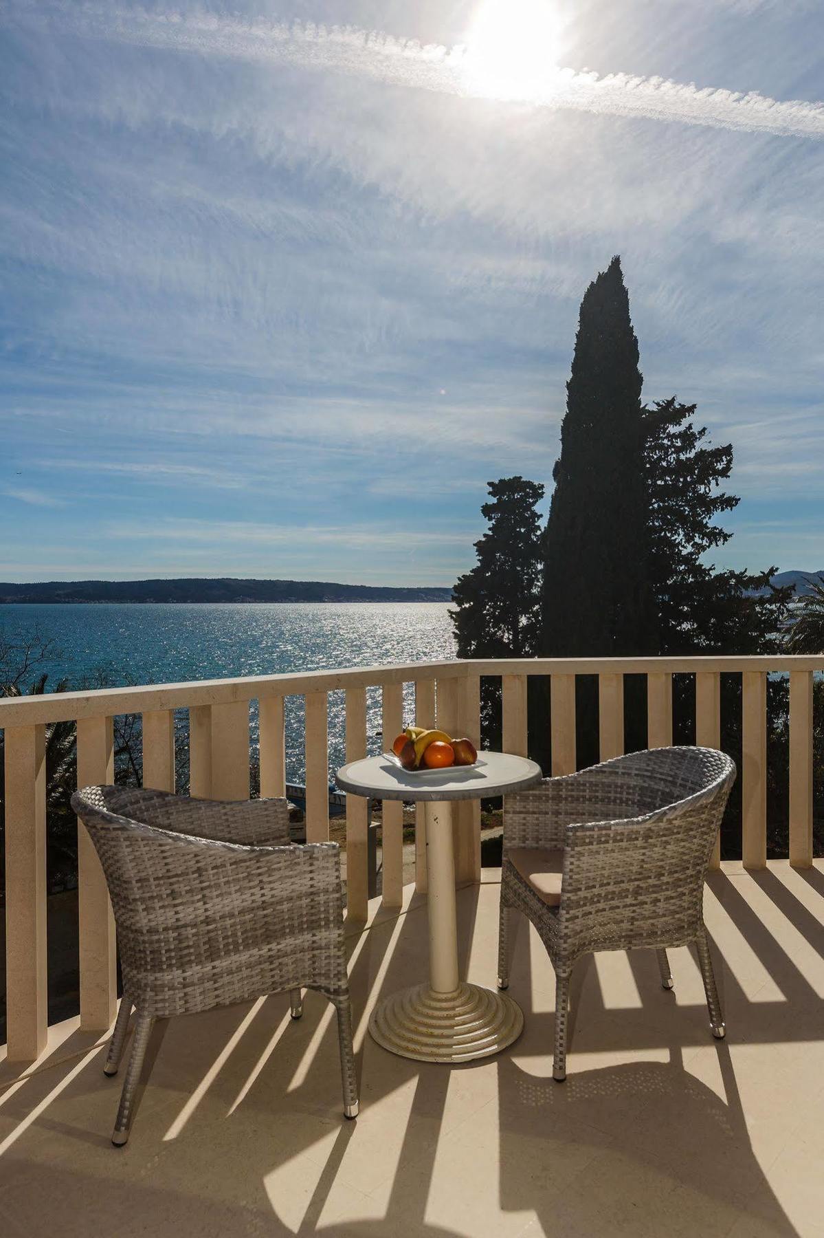 Riva With Swimming Pool Hotel 4*